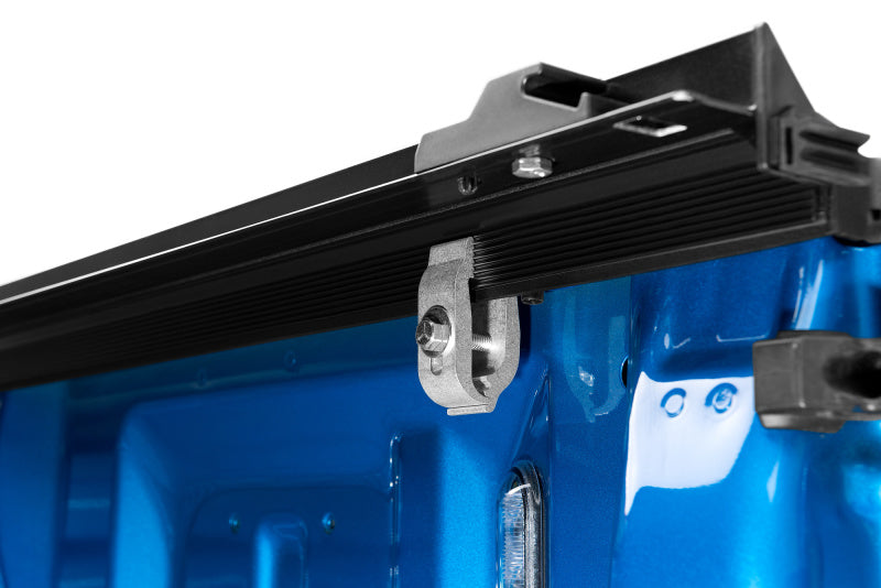 Lund Genesis Elite Roll Up Roll-Up Tonneau Cover 4