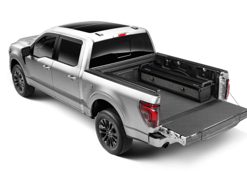 RetraxPRO EZ-Off Retractable Tonneau Cover - 2020+ Silverado/Sierra HD 6ft 9in Bed - Retrax part R-T-80484 view 6
