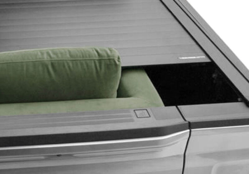 RetraxPRO XR Retractable Tonneau Cover - 2019+ Silverado/Sierra 1500 5ft 9in Bed - Retrax part T-80481 view 3
