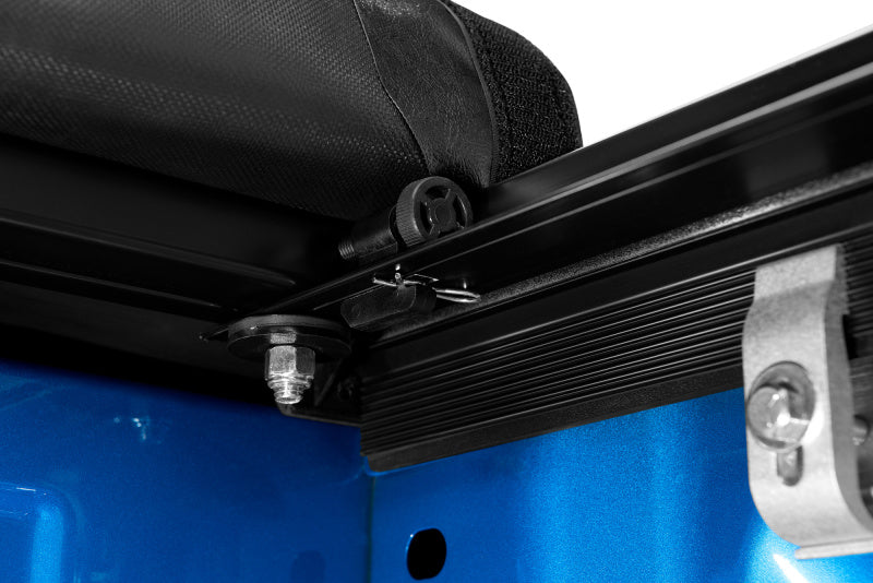 Lund Genesis Elite Roll Up Roll-Up Tonneau Cover 5