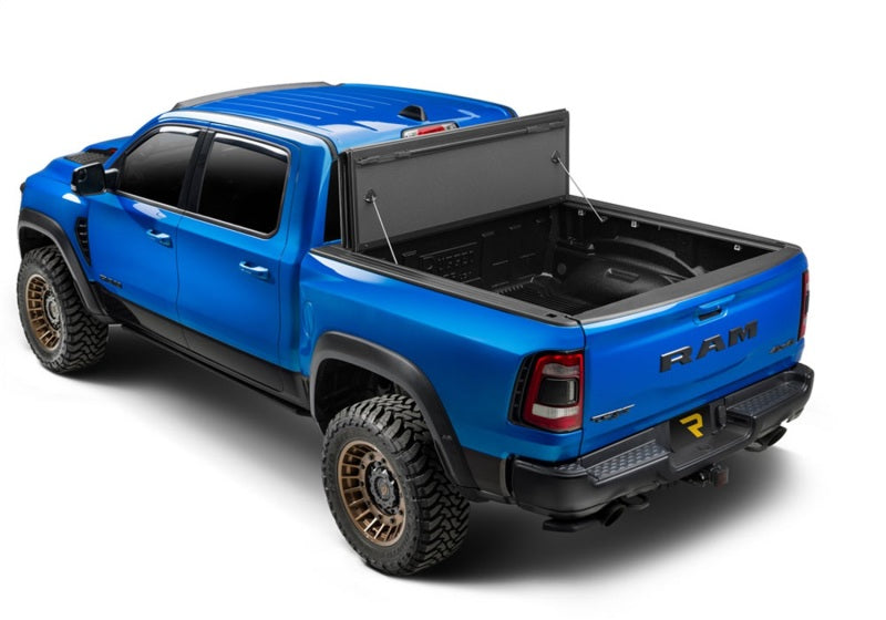 Extang Endure ALX Hard Folding Tonneau Cover - 2014-2018 Silverado/Sierra 1500 5ft 9in Bed - Extang part 80445 view 5