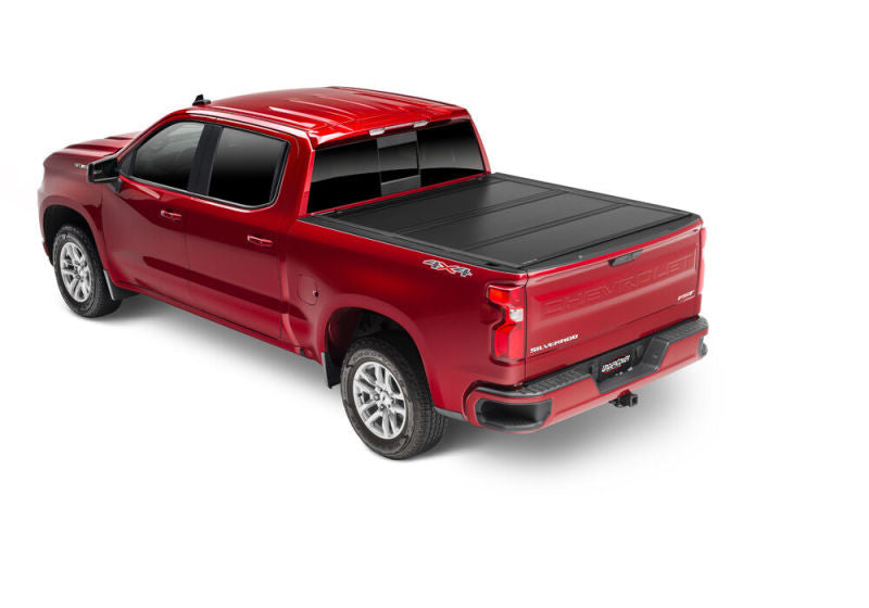 UnderCover 5.8ft Ultra Flex Bed Cover for 2014-2018 Chevy Silverado 1500 (19 Legacy) - Black Textured - view 3