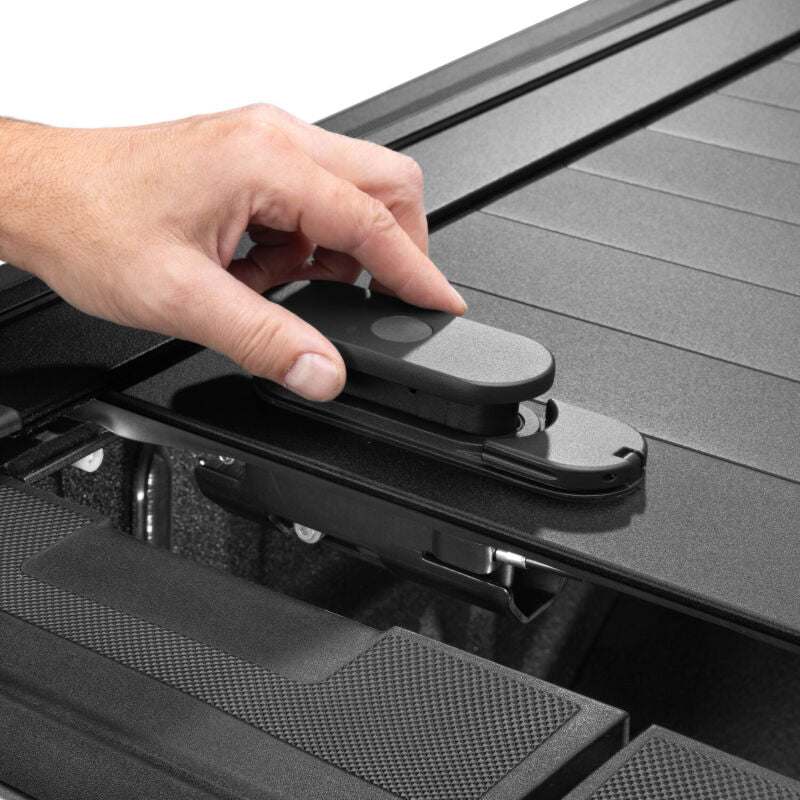 RetraxPRO XR Retractable Tonneau Cover - Ram 1500 Classic/2500/3500 6ft 4in Bed - Retrax part T-80232 view 6