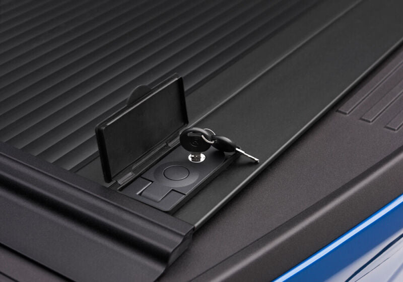 RetraxONE MX Retractable Tonneau Cover - 2015-2020 Ford F-150 5ft 7in Bed - Retrax part 60373 view 7