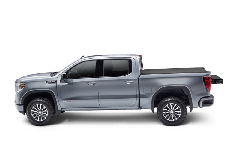 BAK Revolver X4s Hard Rolling Tonneau Cover - 2014-2018 Silverado/Sierra 1500/HD 6ft 6in Bed - BAK part 80121 view 3