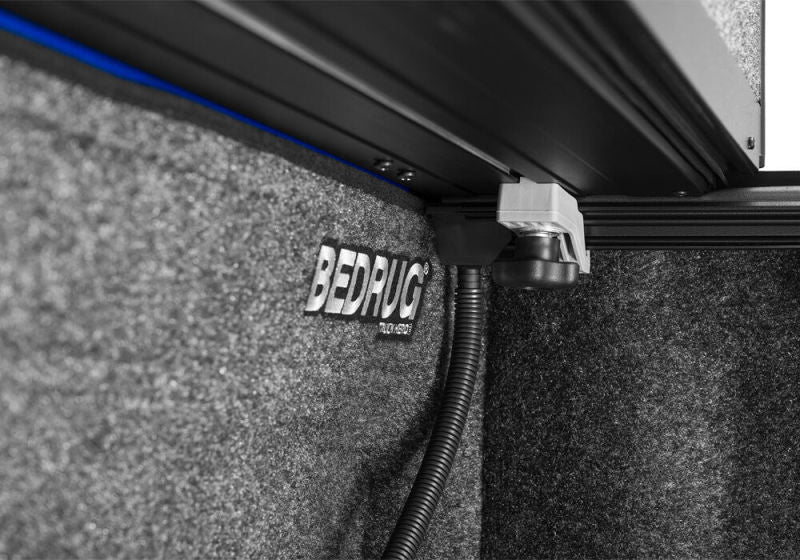 UnderCover 5.7ft Bed with MFTG Ultra Flex Bed Cover for 2019-2023 Ram 1500 (Does Not Fit Rambox) - view 3