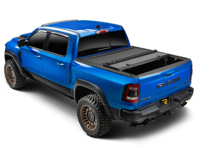 Extang Endure ALX Hard Folding Tonneau Cover - 2014-2018 Silverado/Sierra 1500 5ft 9in Bed - Extang part 80445 view 3