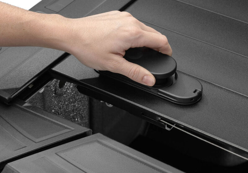 RetraxPRO MX Retractable Tonneau Cover - 2020+ Silverado/Sierra HD 6ft 9in Bed - Retrax part 80484 view 4