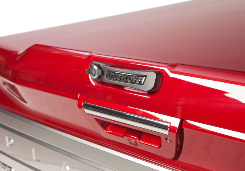 UnderCover Elite LX Hinged Tonneau Cover | 2025 Dodge Ram